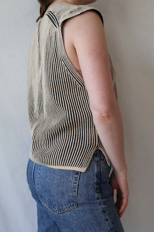 Josie Vest | Graphite
