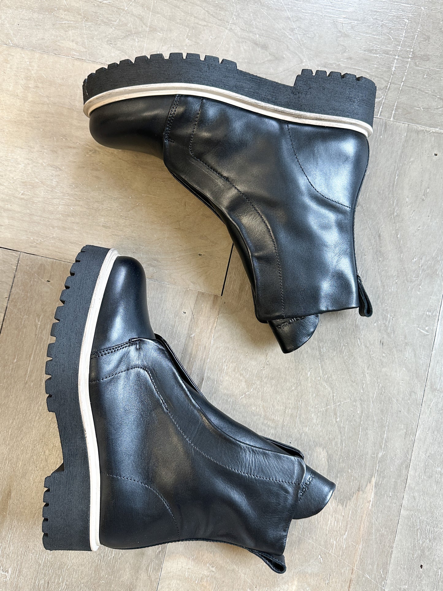 Kuni No Lace Boot | Black