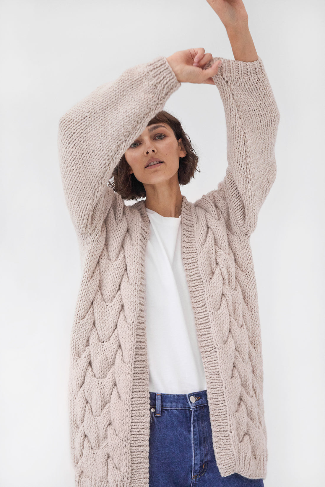 Twisted Erik Cardigan | Beige