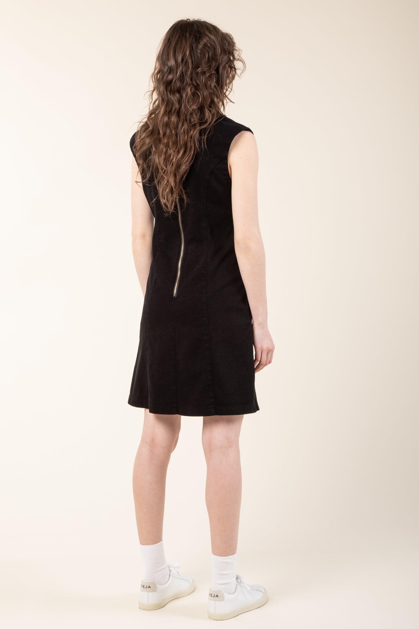 Feel Form Dress | Black