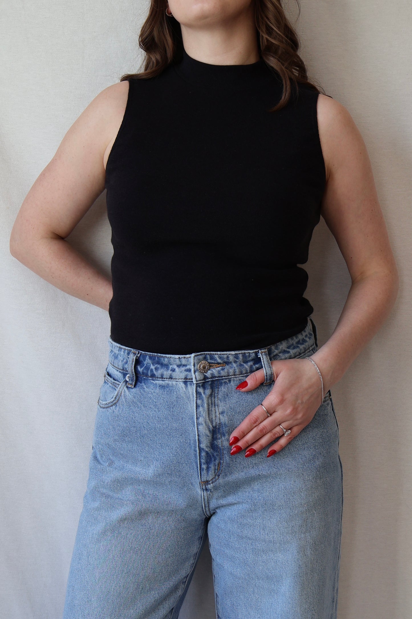 Mariposa Mock Neck Tank | Black