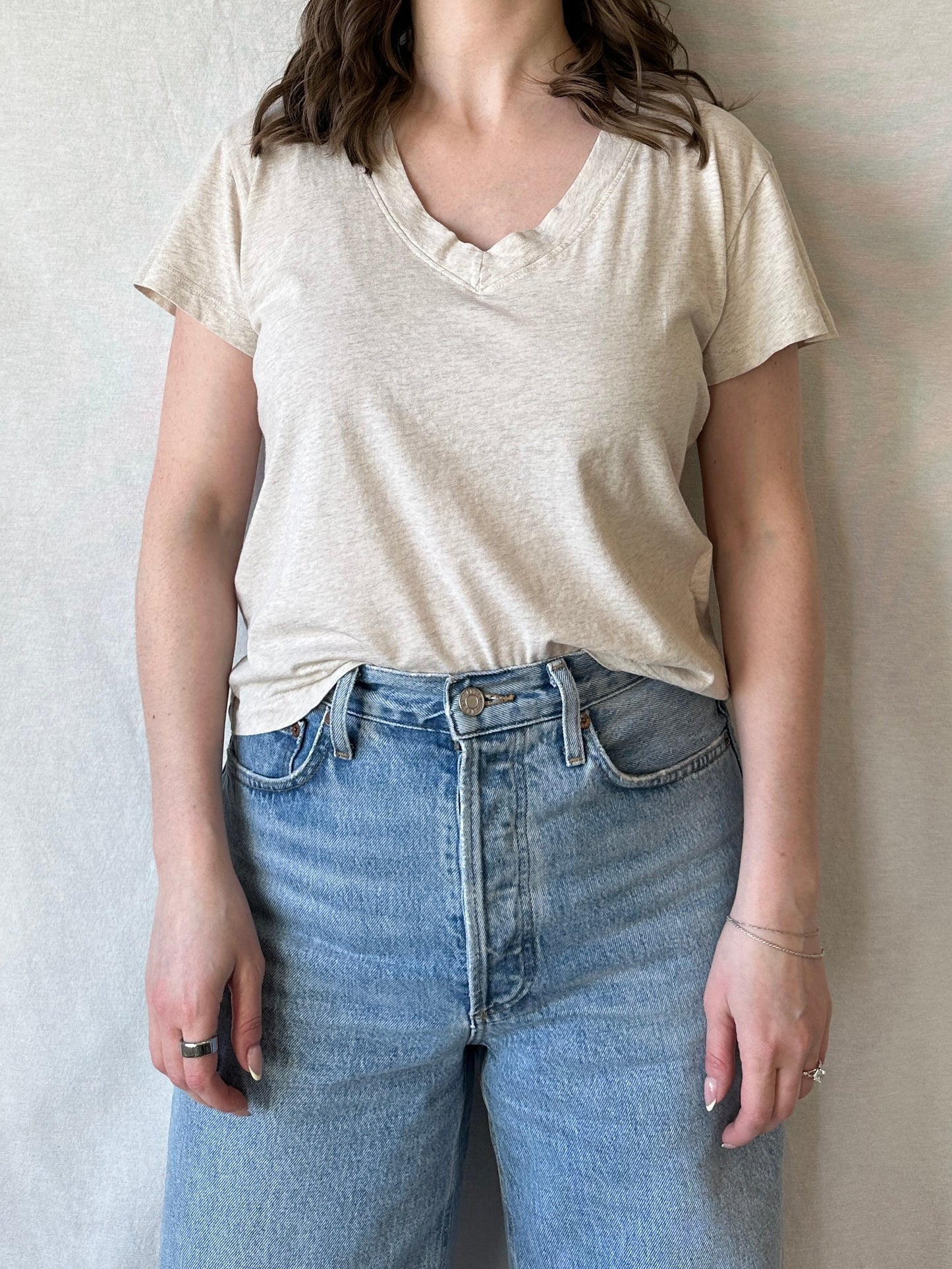 Hendrix V-Neck Tee | Oatmeal