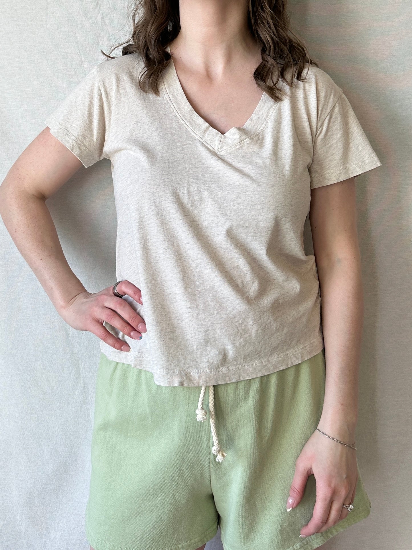 Hendrix V-Neck Tee | Oatmeal