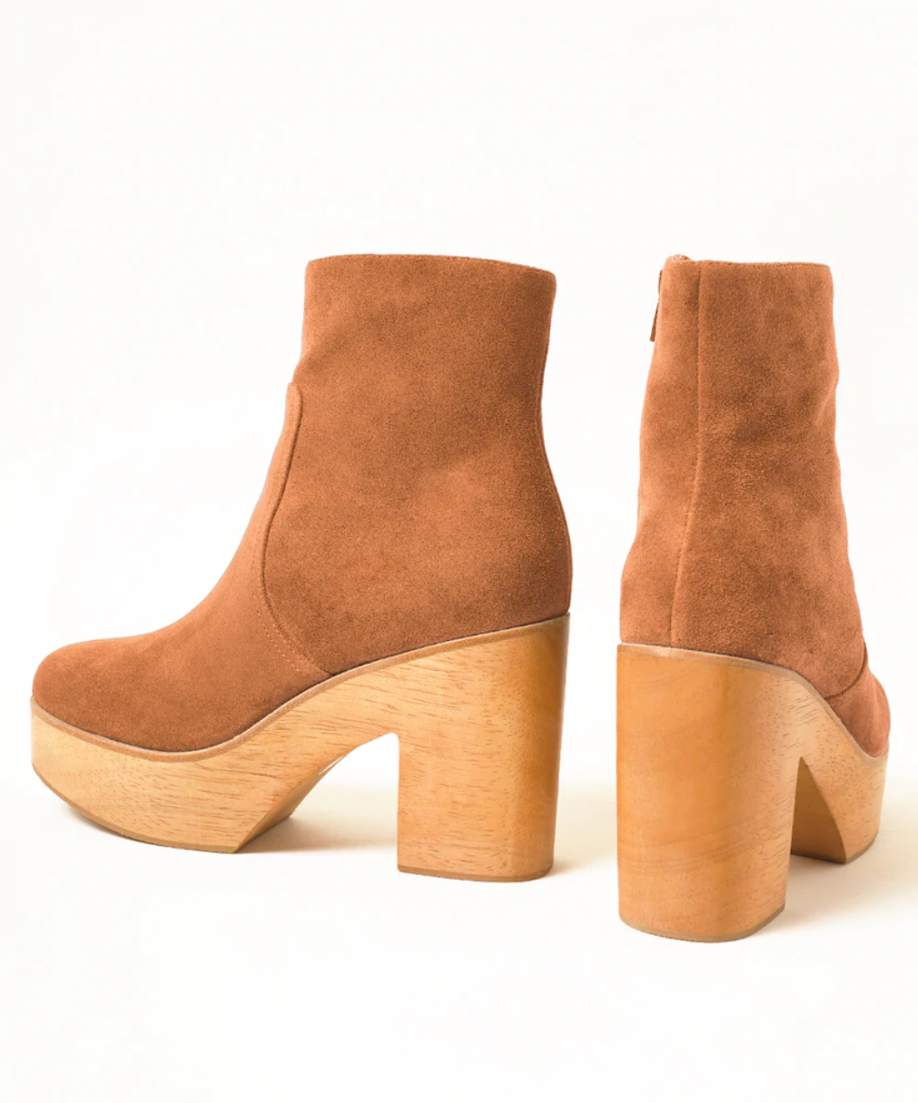 Paz Clog Boot | Camel