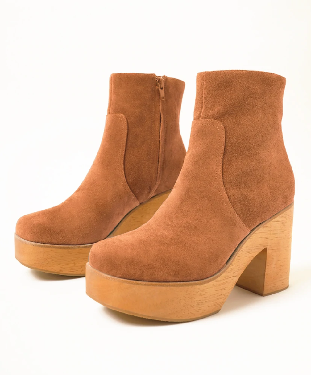 Paz Clog Boot | Camel
