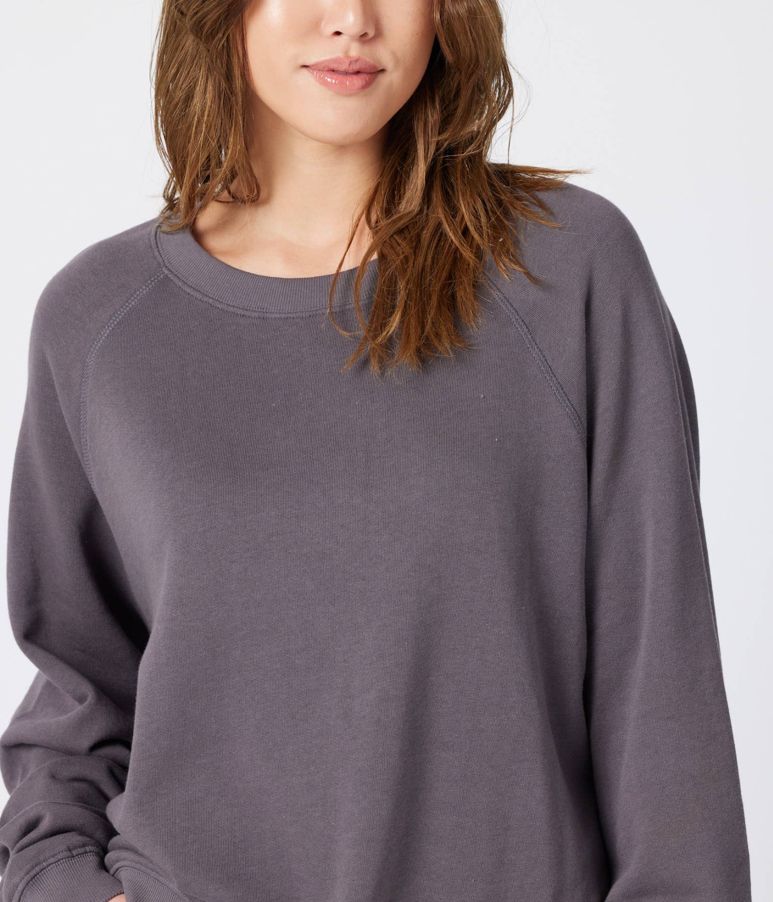 Raglan Sweatshirt | Charcoal Gray