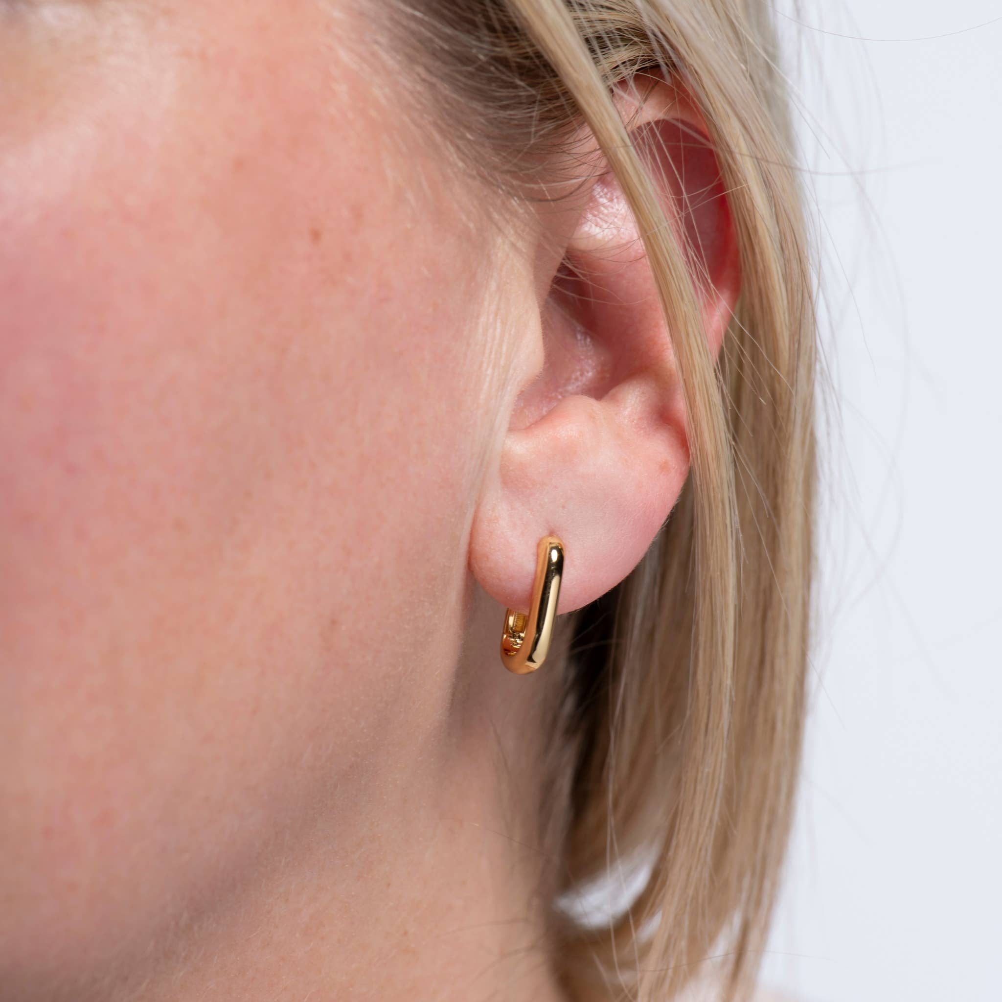 U-Shaped Huggie Hoops | 14k gold-plated sterling silver