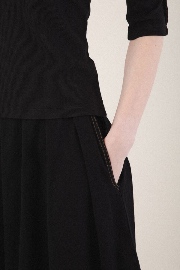 Day and Night Skirt | Black