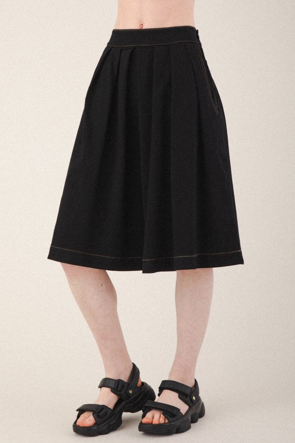 Day and Night Skirt | Black