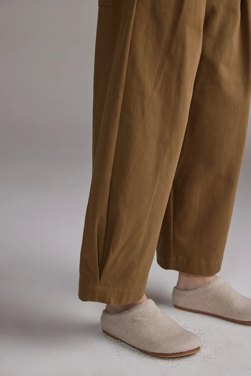 Pleated Volume Pants | Curry