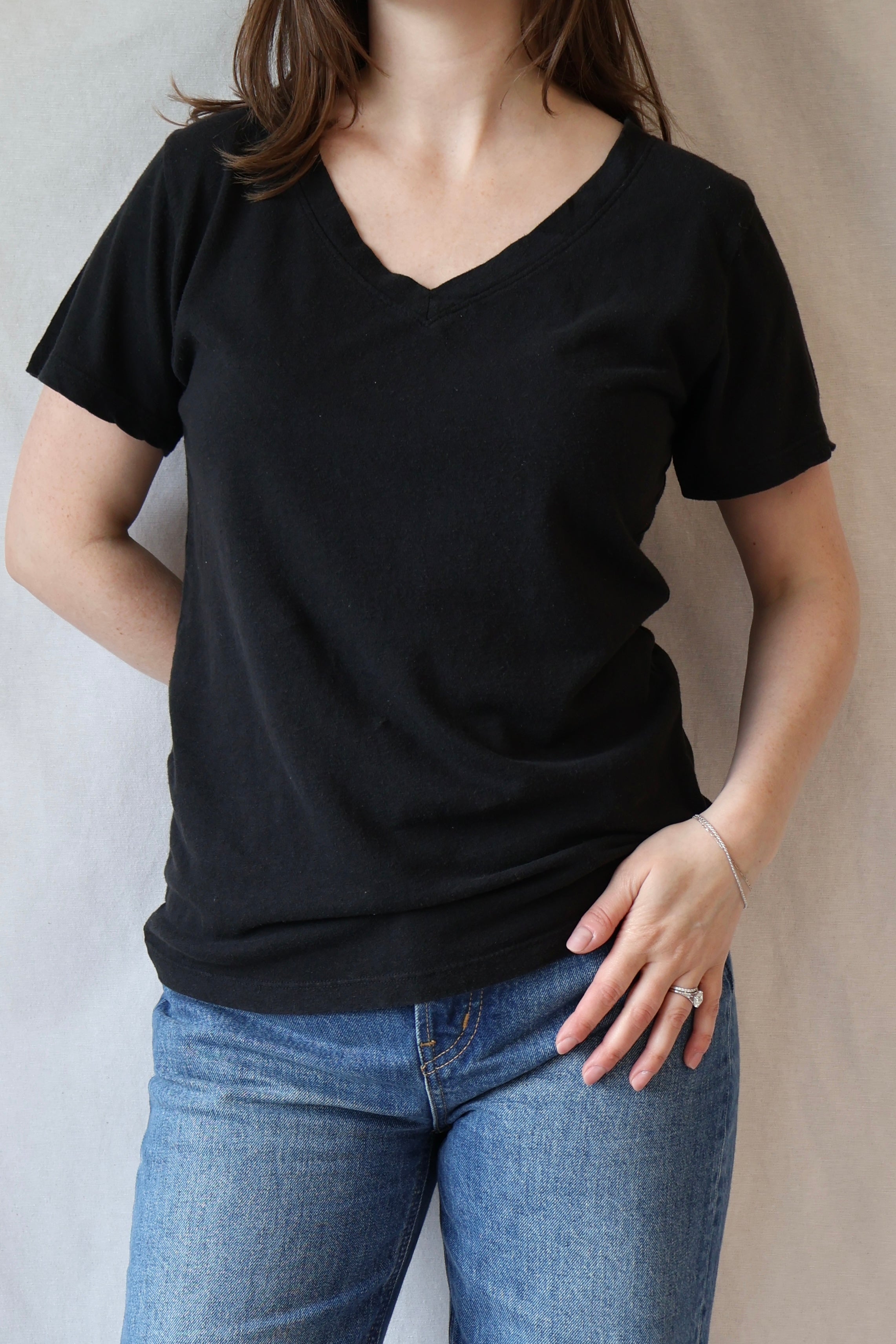 Paige V-Neck Tee | Black