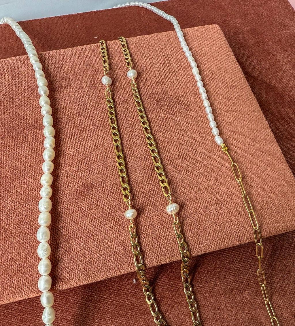 Whisper Freshwater Tiny Pearl & Paperclip Chain Gold Necklace