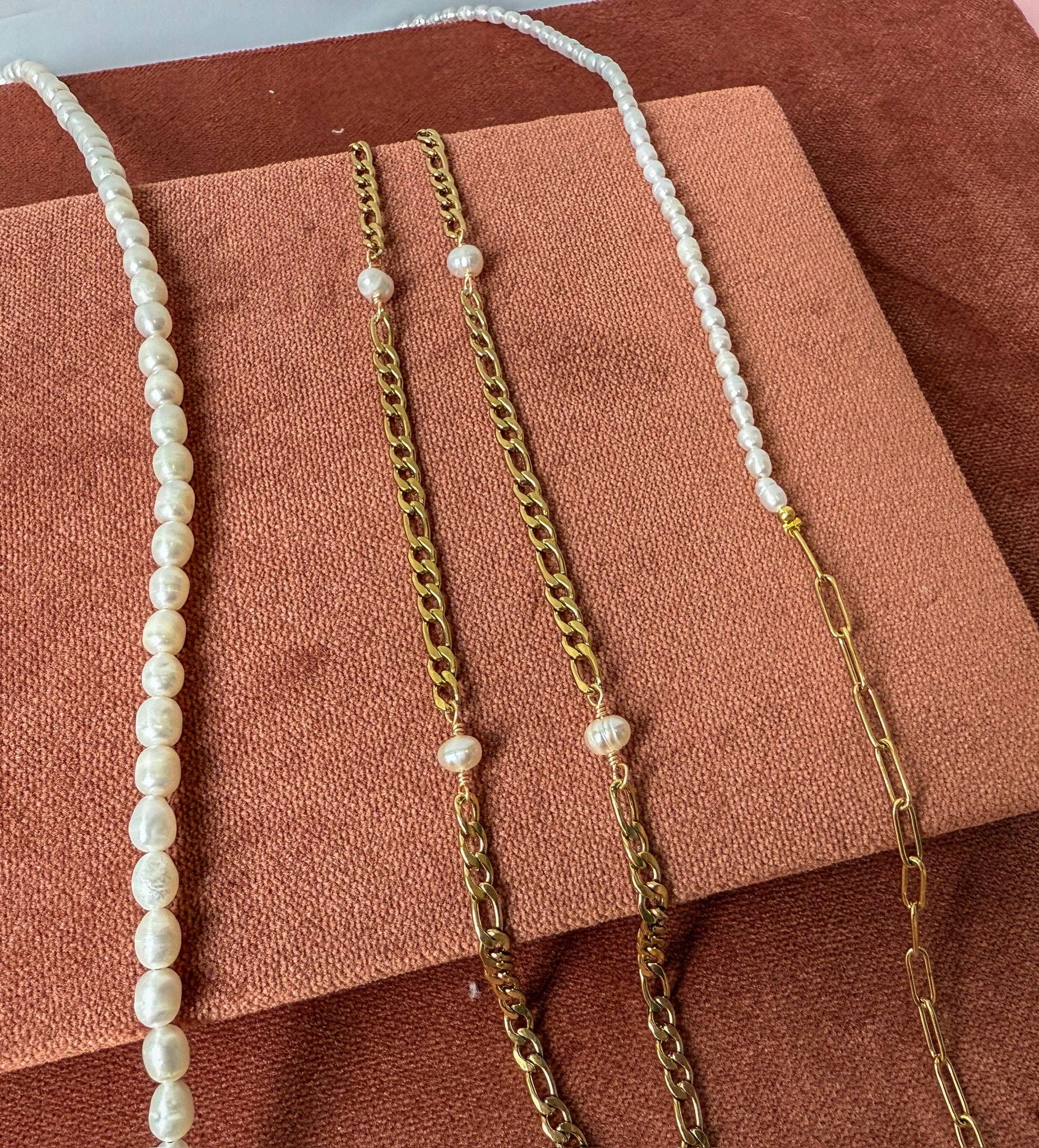 Whisper Freshwater Tiny Pearl & Paperclip Chain Gold Necklace
