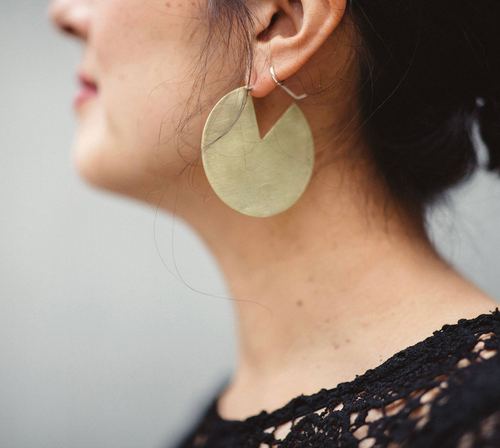 Geometric brass disc hoop earrings
