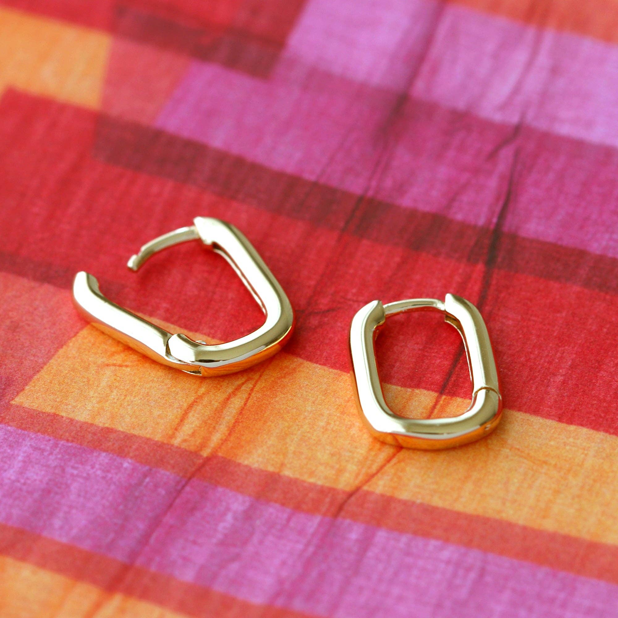 Oval Huggie Hoop Earrings: 18K Gold Vermeil