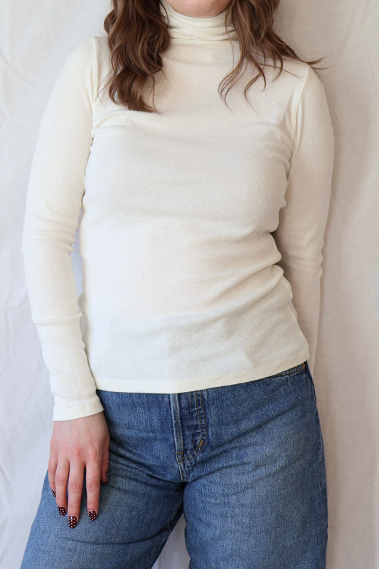 Whidbey Turtleneck| Washed White