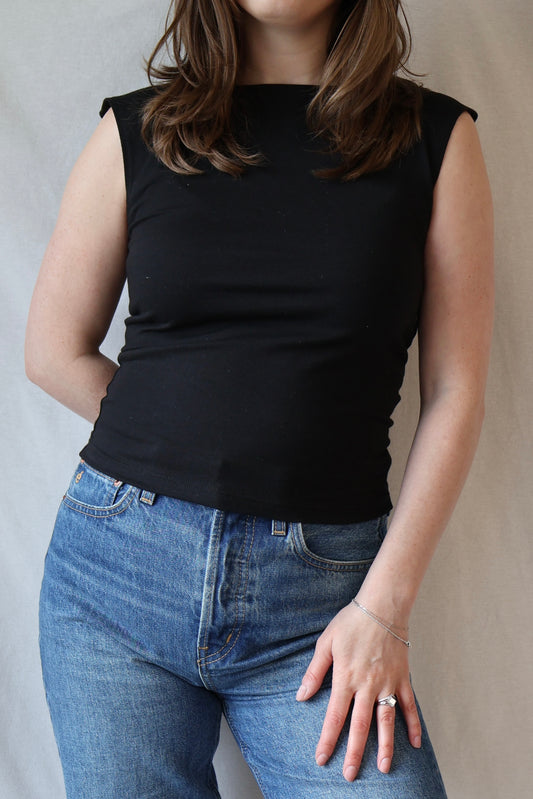 Elanor 90s Muscle Tank | True Black