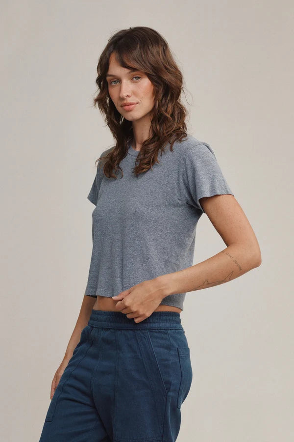 Heathered Cropped Lorel Tee | Athletic Gray