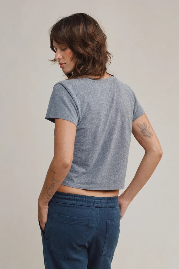 Heathered Cropped Lorel Tee | Athletic Gray