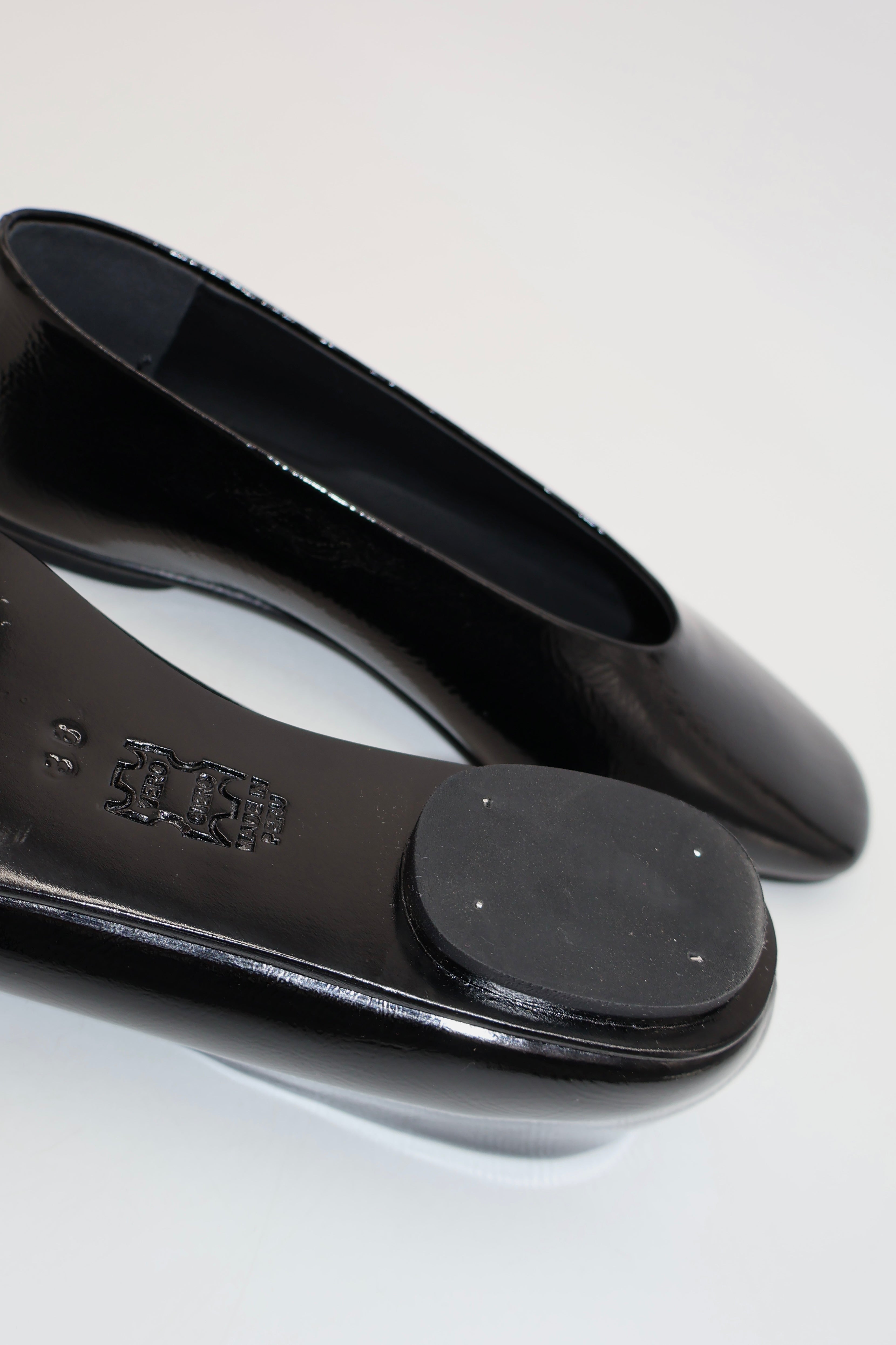 Margaux Flat | Coal Crinkle