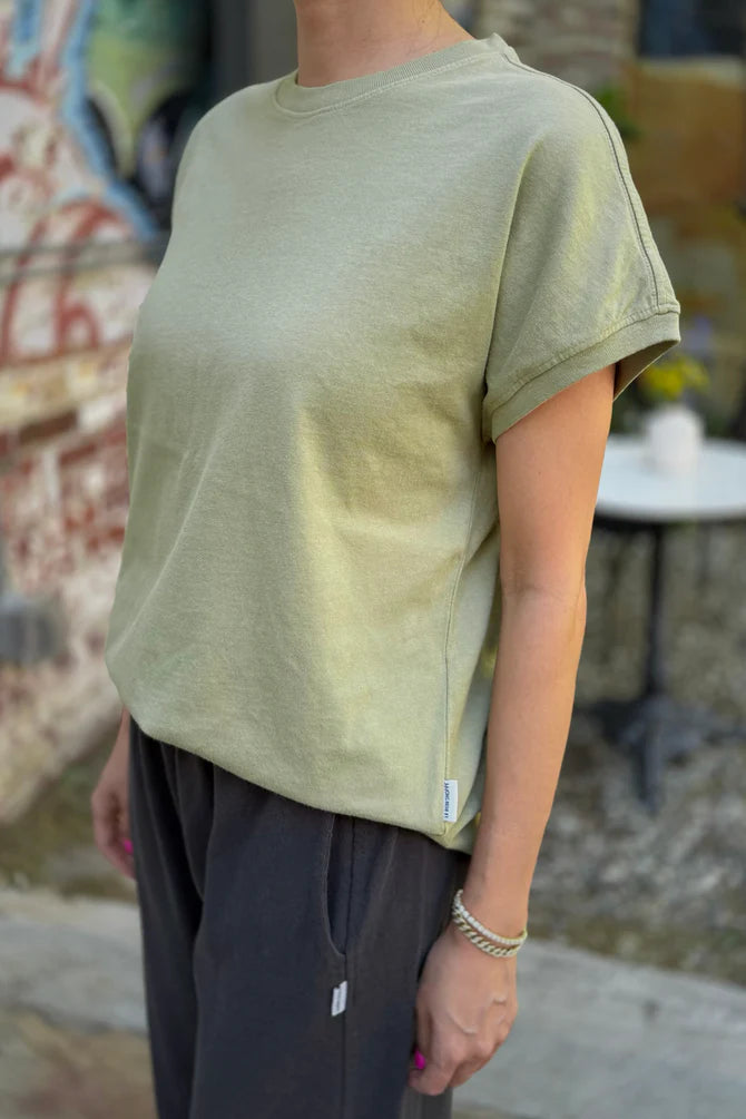 Ease Tee | Mint Dust