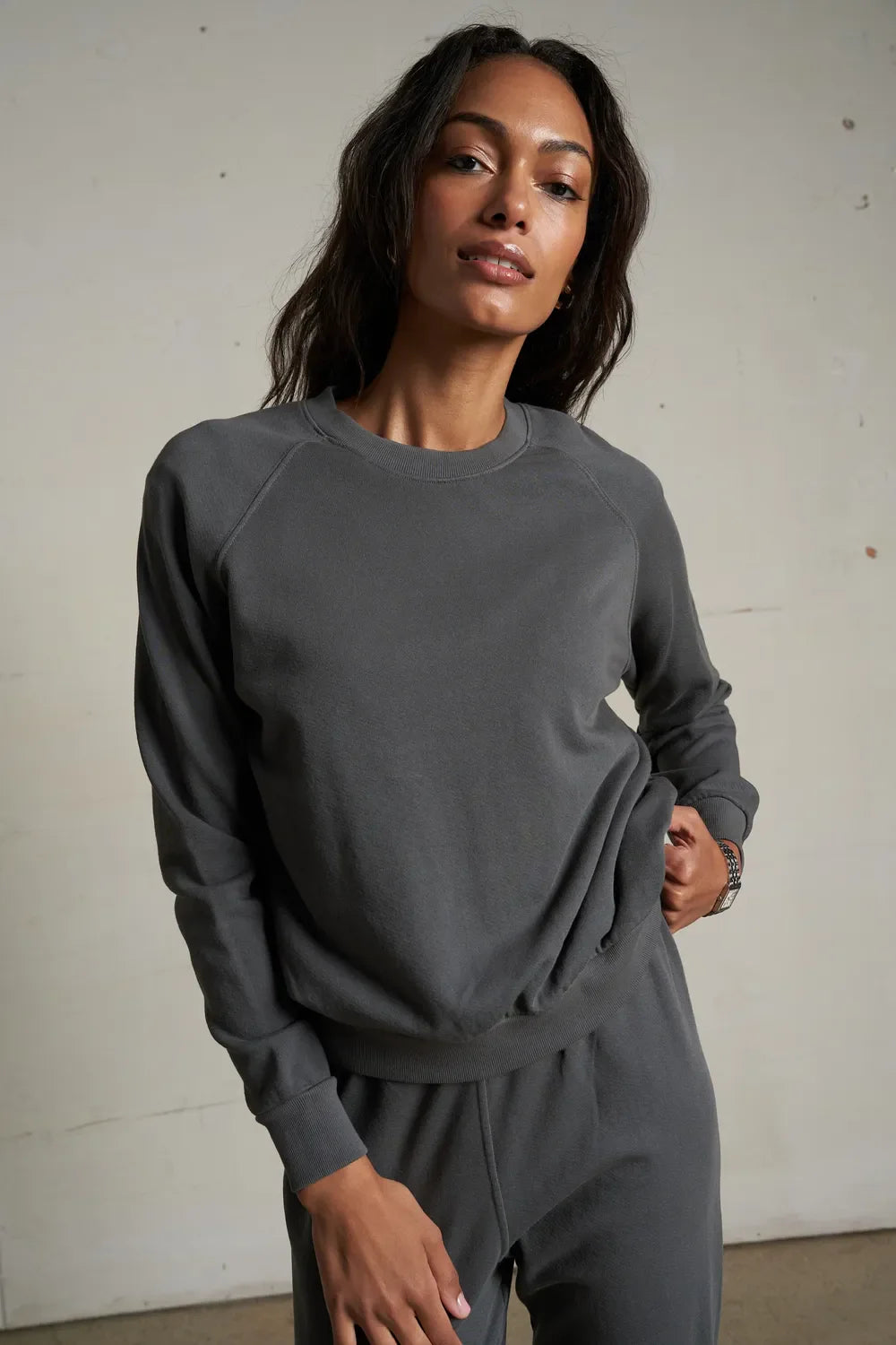 Alexi Raglan Crew | Charcoal