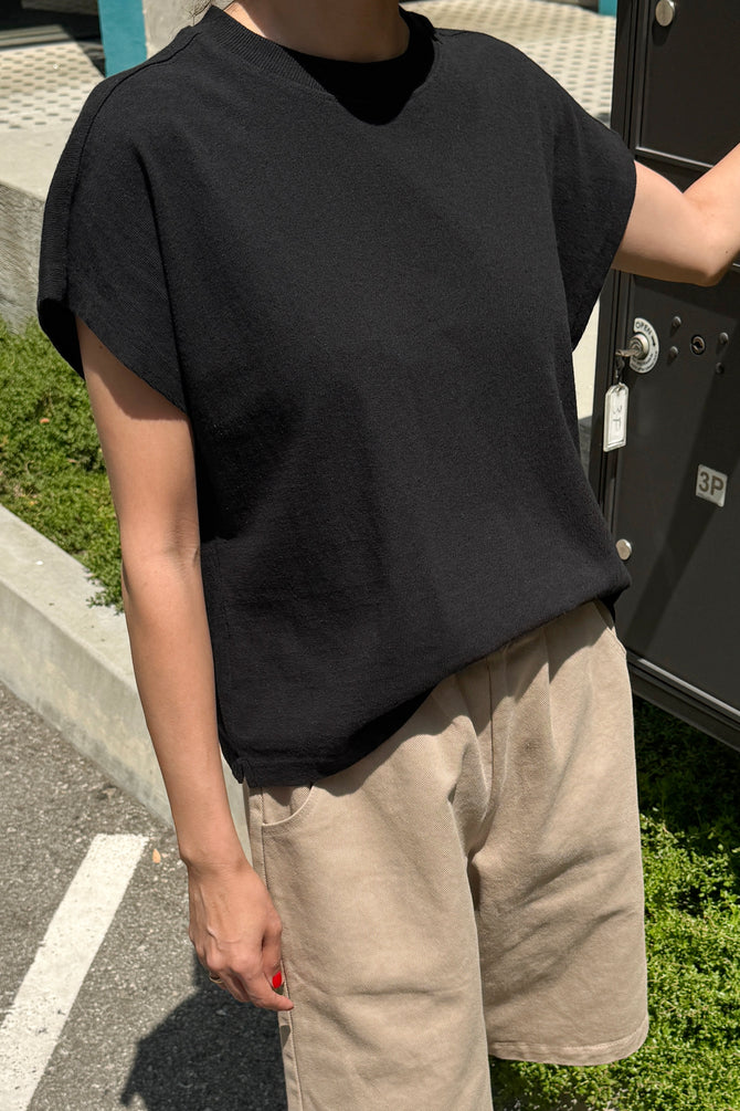Jeanne Tee | Black