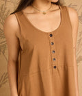 Perri Vest | Leon