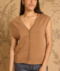 Perri Vest | Leon