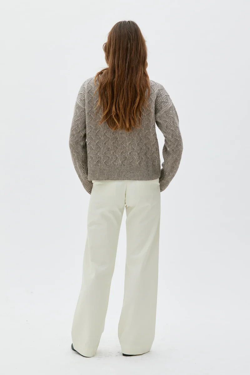 Zoya Textured Knit Lambswool Sweater | Taupe