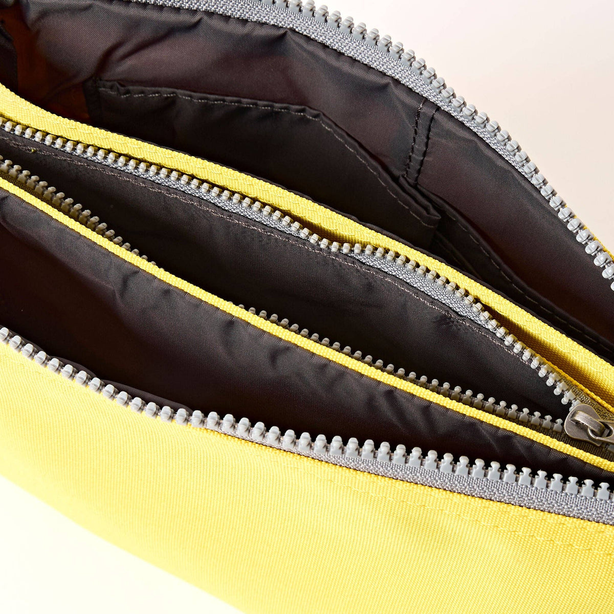 Carnaby Crossbody | Passion Fruit