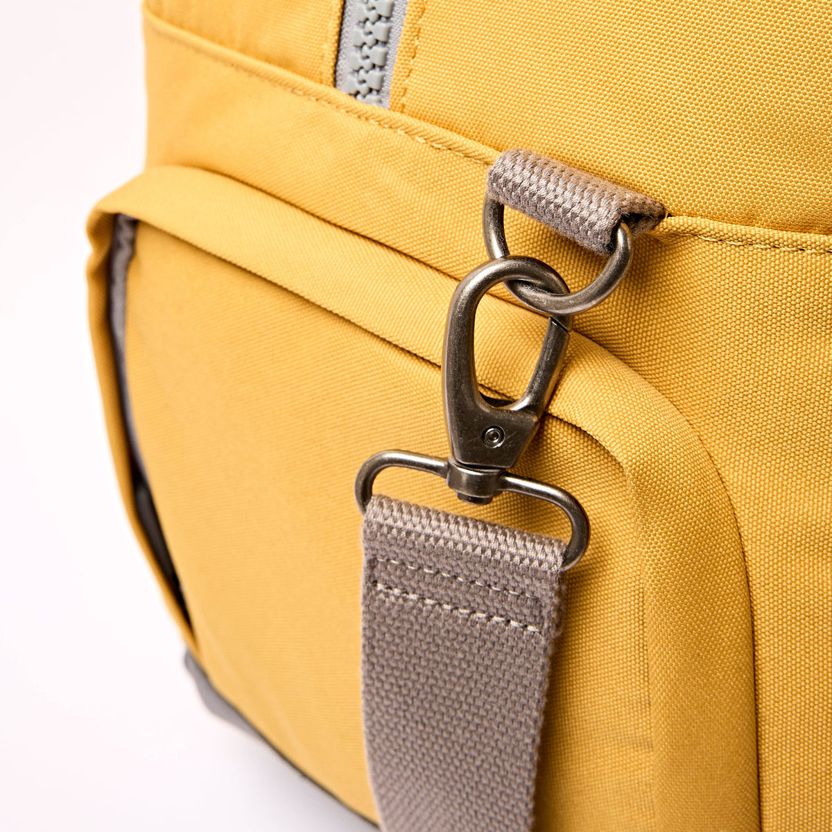 Gatwick Duffel | Flax Canvas