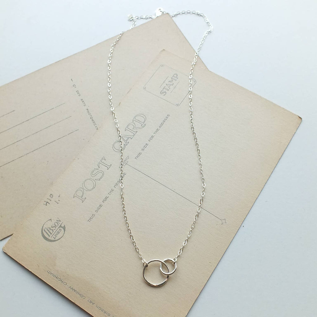 Mother & Daughter Necklace - Linked Circles 
