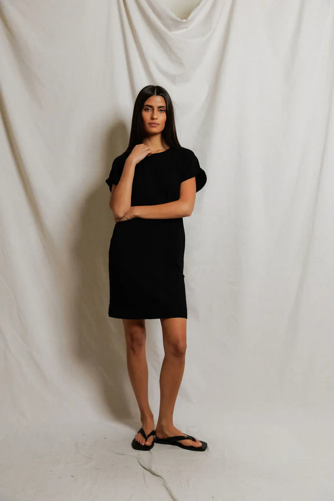 laurie | black