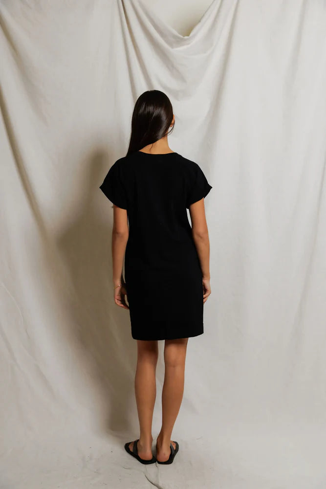 laurie | black