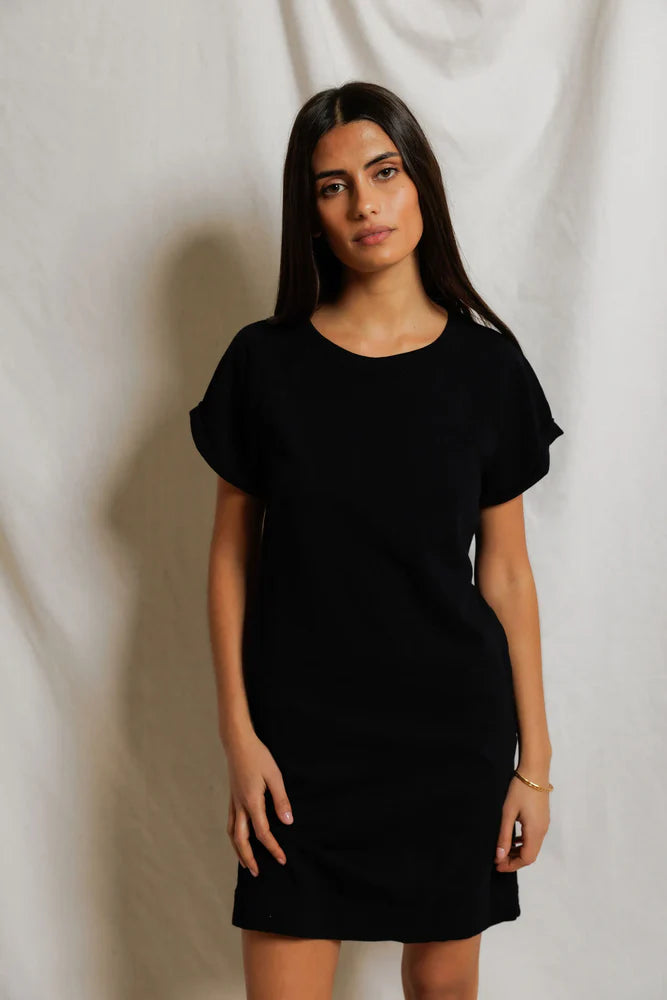 laurie | black