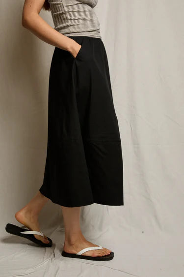 minka | black